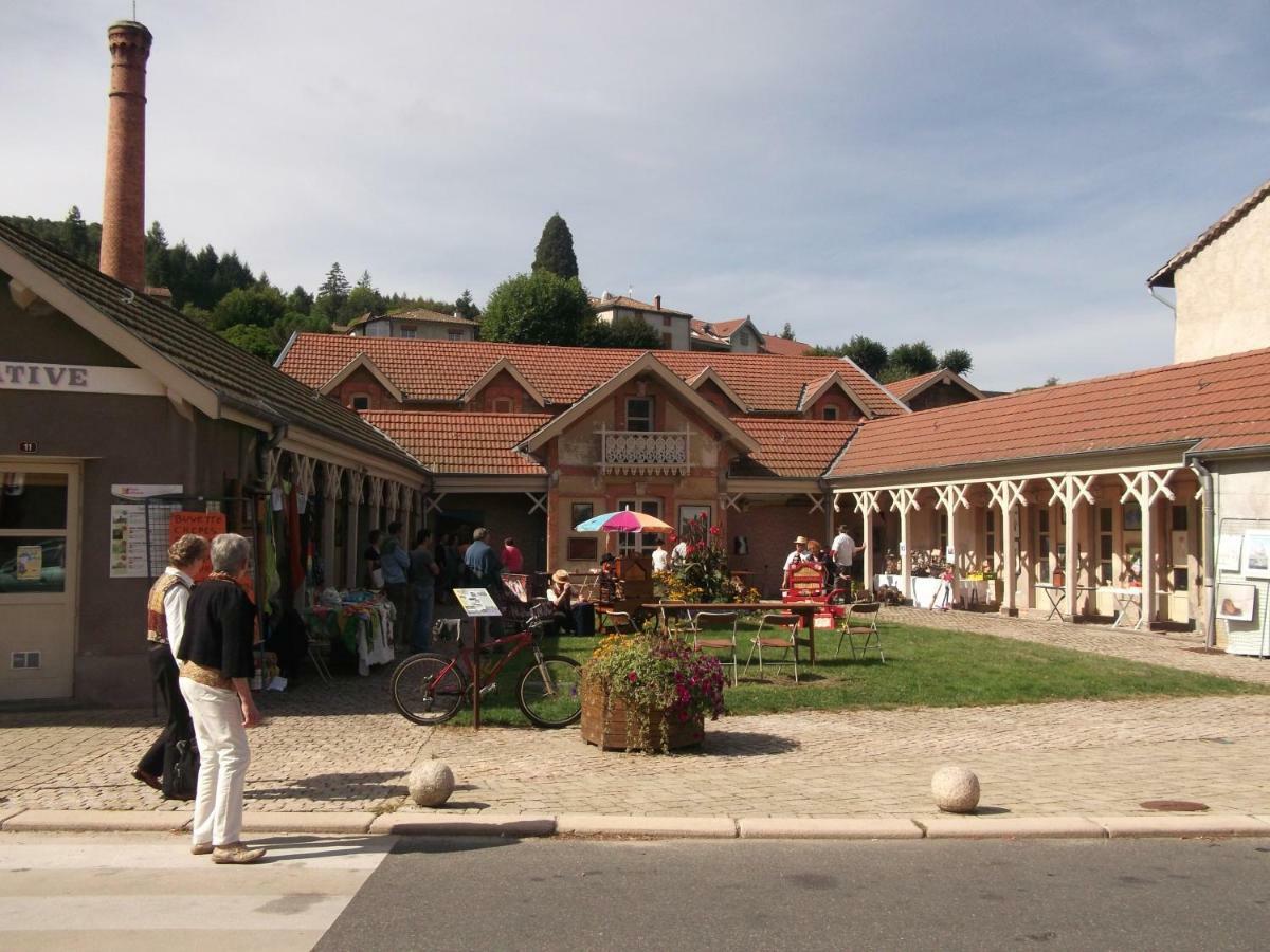 Hote Du Couzan Sail-sous-Couzan Εξωτερικό φωτογραφία